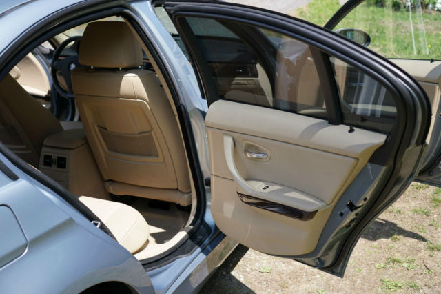 2007 BMW 3-Series (Arctic Silver/Beige)