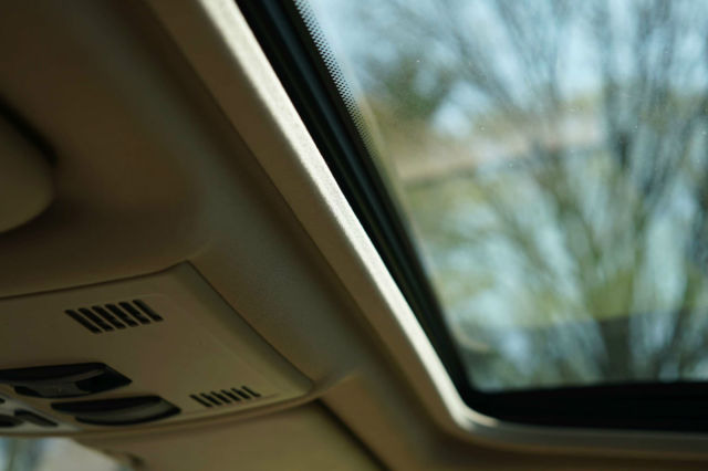 2007 BMW 3-Series (Arctic Silver/Beige)