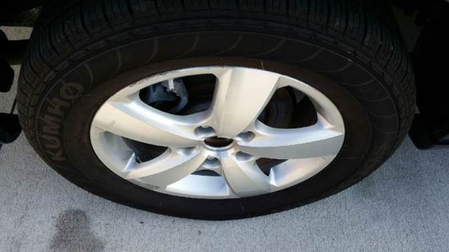 2010 Volkswagen Routan (Black/Gray)