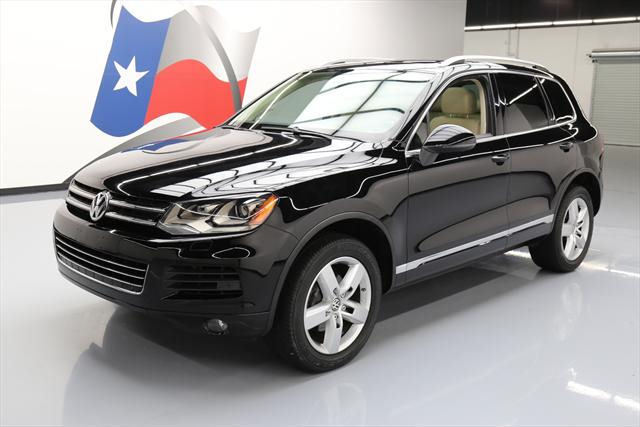 2012 Volkswagen Touareg (Black/Tan)