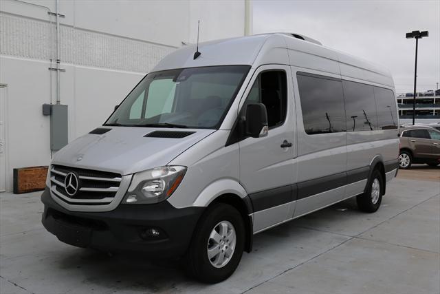 2015 Mercedes-Benz Sprinter (Silver/Black)