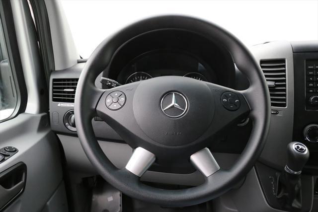 2015 Mercedes-Benz Sprinter (Silver/Black)