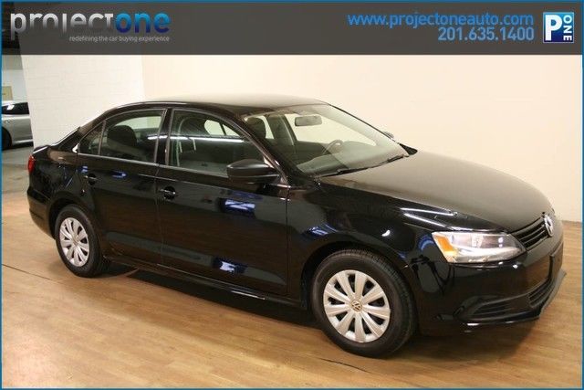 2014 Volkswagen Jetta S Sedan (Black/Black)