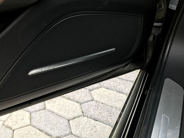 2013 Audi A8 (Black/Black)