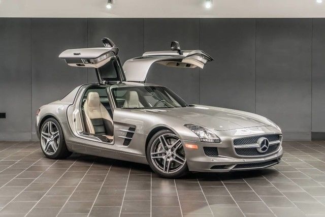 2011 Mercedes-Benz SLS AMG (Silver/Black)