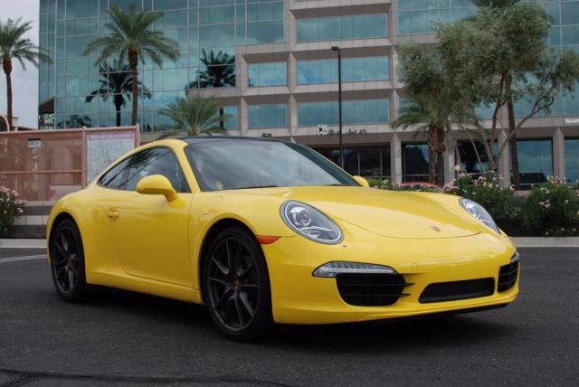 2014 Porsche 911 (Yellow/Black)