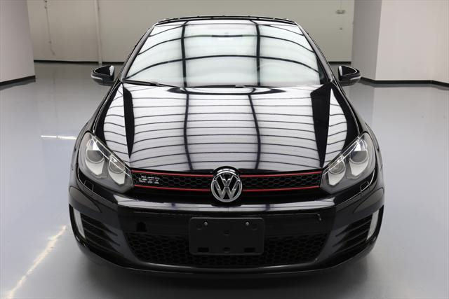 2010 Volkswagen Golf (Black/Black)