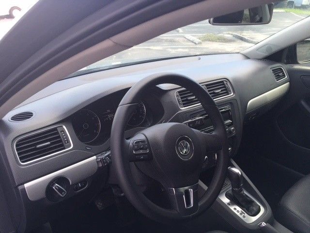 2014 Volkswagen Jetta (Gray/Black)