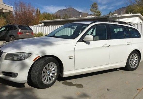 2009 BMW 3-Series (White/Beige)