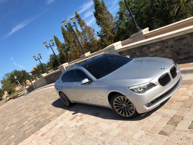 2010 BMW 7-Series (Silver/Black)