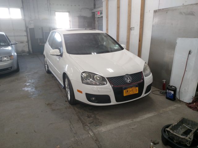 2007 Volkswagen Golf (White/Black)