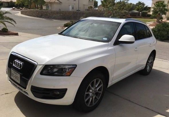 2010 Audi Q5 (White/Tan)