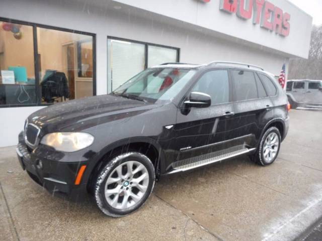 2011 BMW X5 (Black/Black)