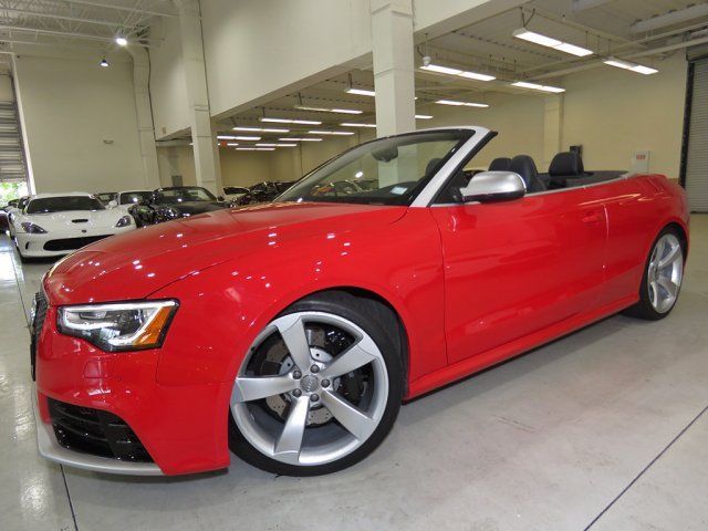 2013 Audi RS5 (Red/Black)