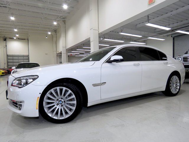 2013 BMW 7-Series (White/Black)