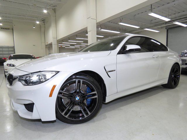 2015 BMW M4 (Gray/Black)