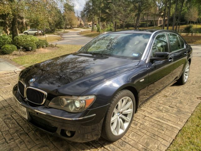 2007 BMW 7-Series (Blue/Cream)