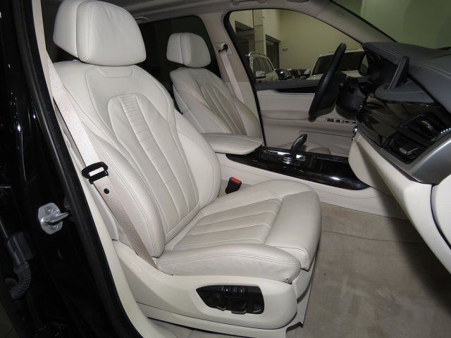 2014 BMW X5 (Black/White)