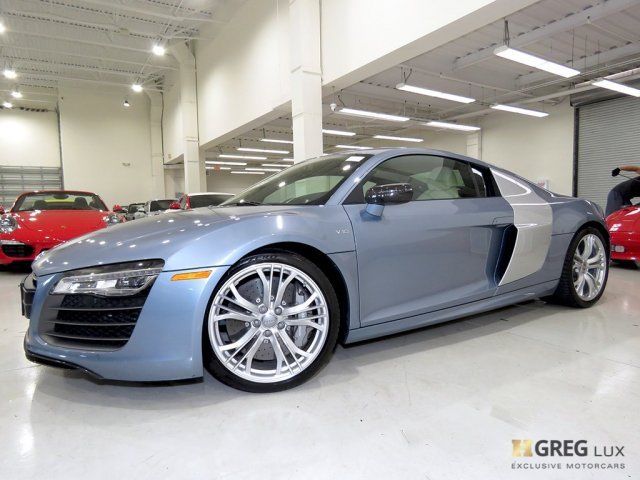 2014 Audi R8 (Blue/Luxor Beige w/Fine Nappa Leather Seat Trim)