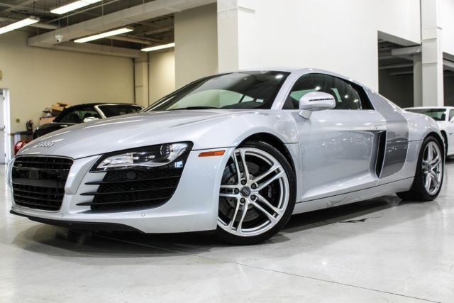 2008 Audi R8 (Gray/Black)