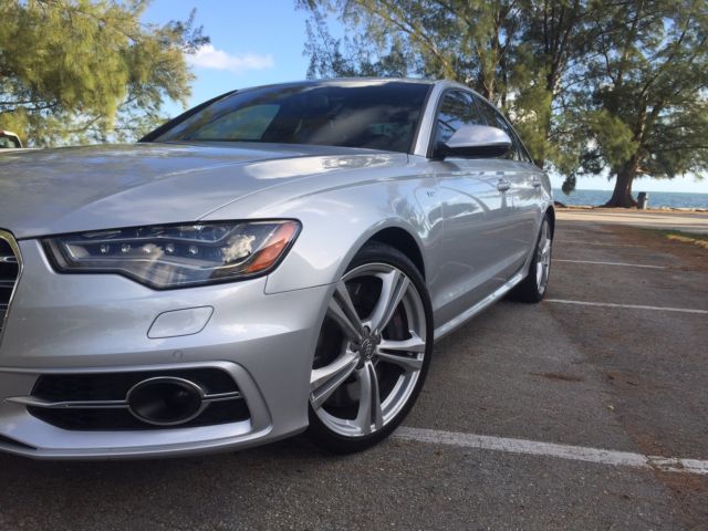 2013 Audi S6 (Gray/White)