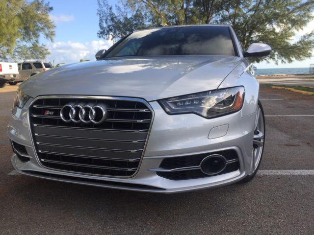 2013 Audi S6 (Gray/White)