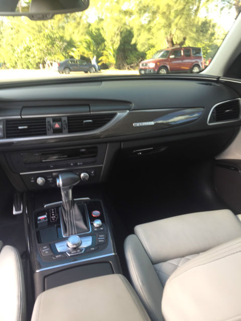 2013 Audi S6 (Gray/White)