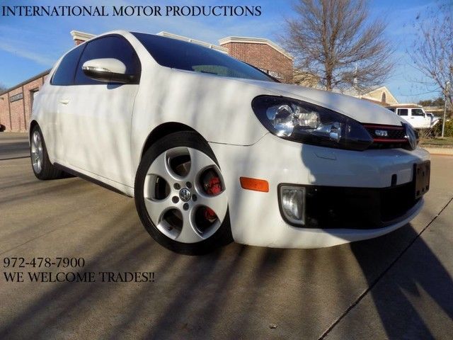 2010 Volkswagen Golf (White/Gray)