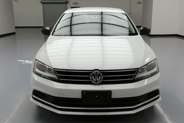 2015 Volkswagen Jetta (White/Black)