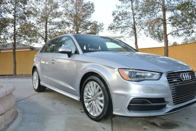 2016 Audi A3 (silver/Black)