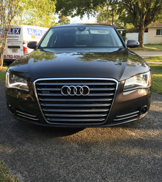 2011 Audi A8 (Gray/Black)