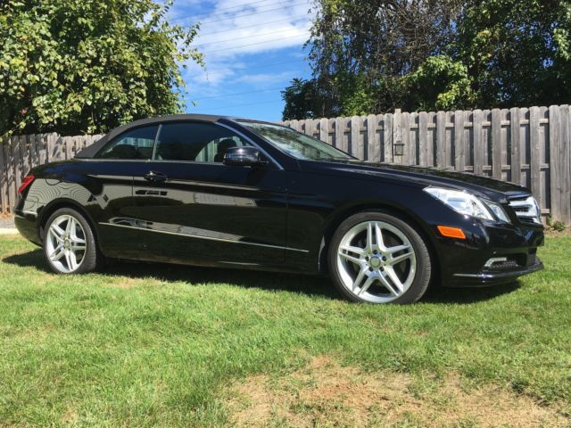 2011 Mercedes-Benz E-Class (BLACK METALLIC/BLACK)