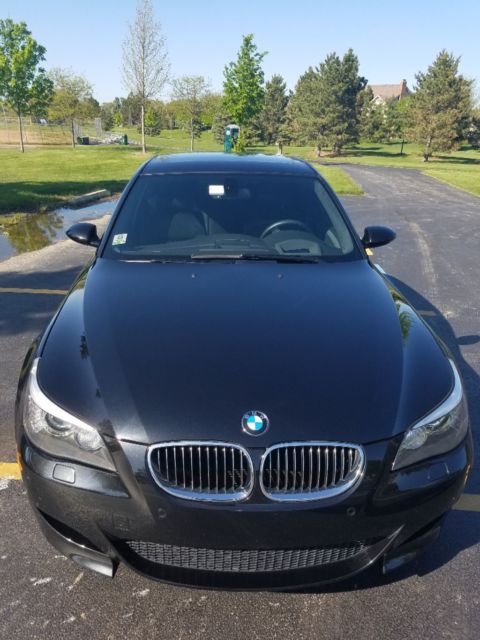 2008 BMW M5 (Black/Black)