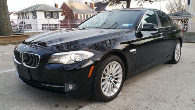 2011 BMW 5-Series (Black/Black)