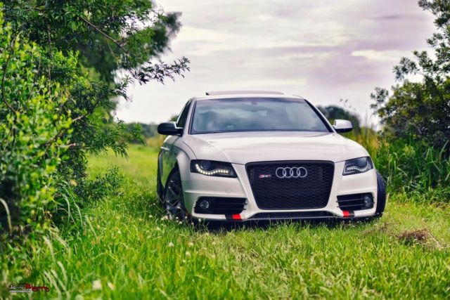 2011 Audi S4 (White/Black)