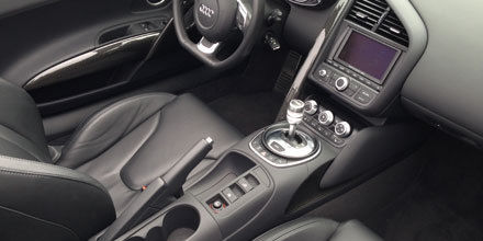 2011 Audi R8 (Black/Black)