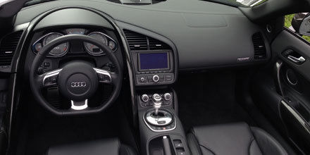 2011 Audi R8 (Black/Black)