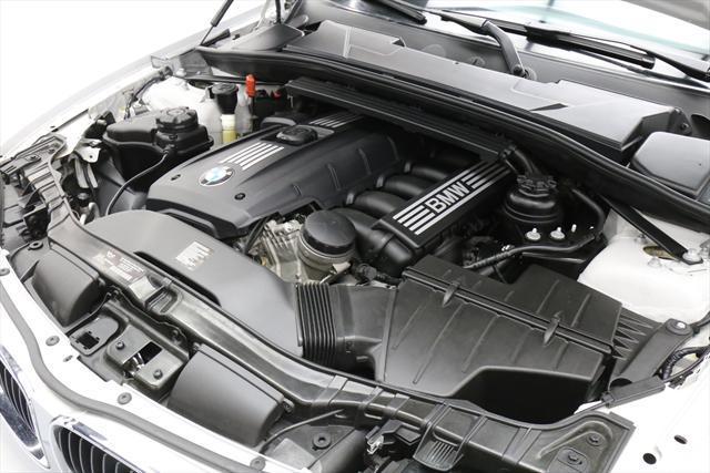 2013 BMW 1-Series (Silver/Black)