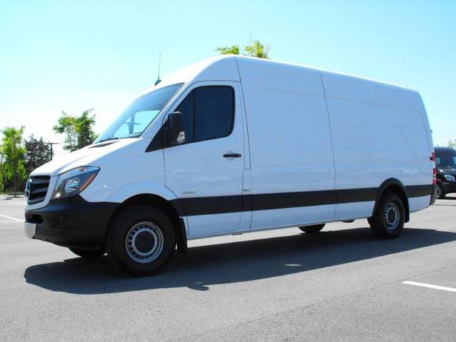 2015 Mercedes-Benz Sprinter (White/Black)