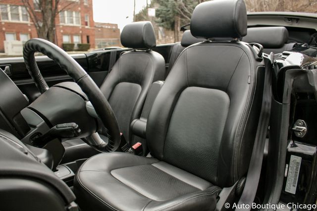 2008 Volkswagen Beetle-New (Black/Black)