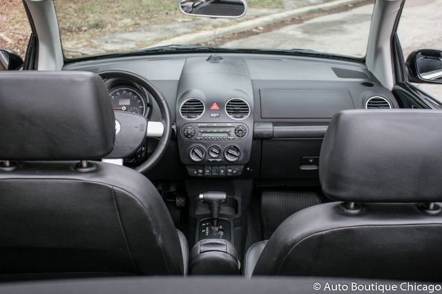 2008 Volkswagen Beetle-New (Black/Black)