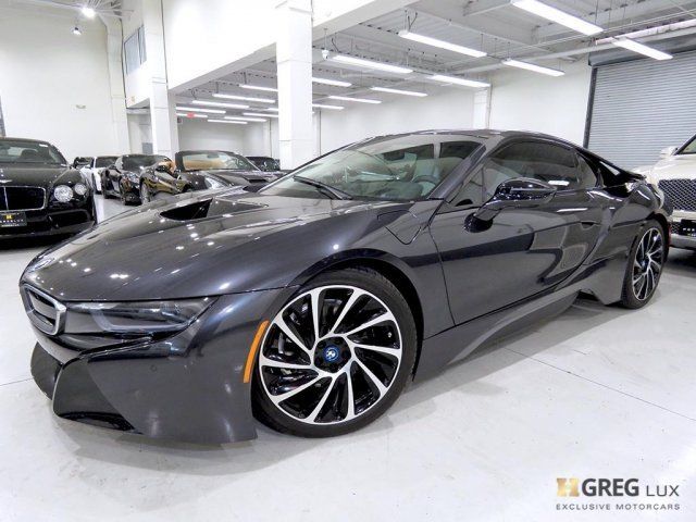 2015 BMW i8 (Gray/White)