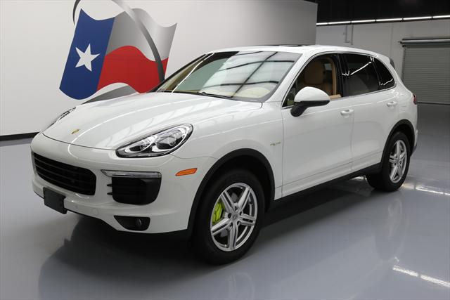 2015 Porsche Cayenne (White/Tan)