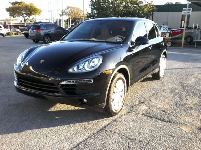 2013 Porsche Cayenne (Black/Tan)