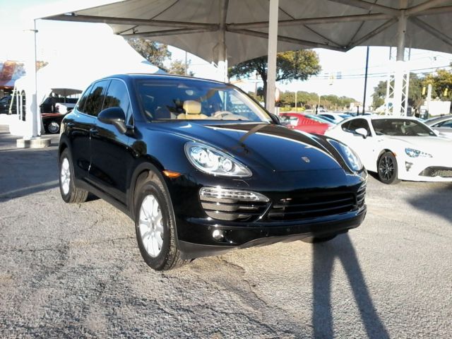 2013 Porsche Cayenne (Black/Tan)
