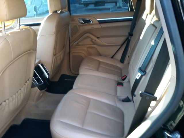 2013 Porsche Cayenne (Black/Tan)
