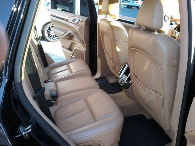 2013 Porsche Cayenne (Black/Tan)