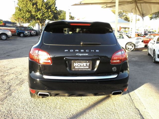 2013 Porsche Cayenne (Black/Tan)