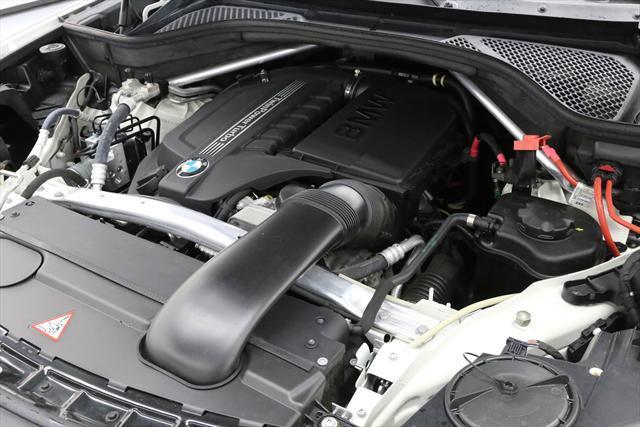 2014 BMW X5 (White/Tan)