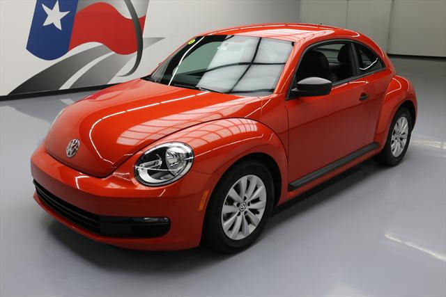 2016 Volkswagen Beetle - Classic (Orange/Black)